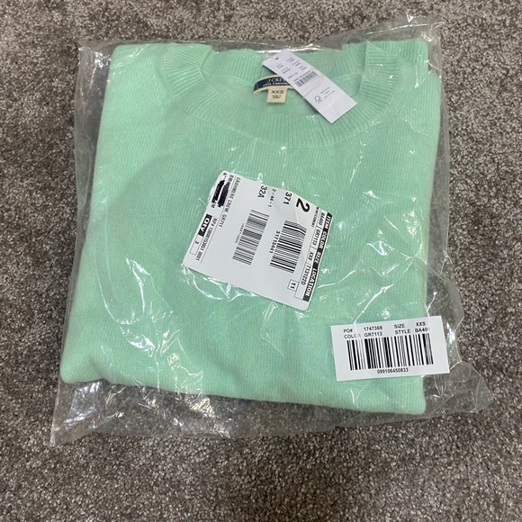 Classic Crewneck Cashmere Sweatere J. crew NWT dusty mint green XXS - Picture 2 of 2